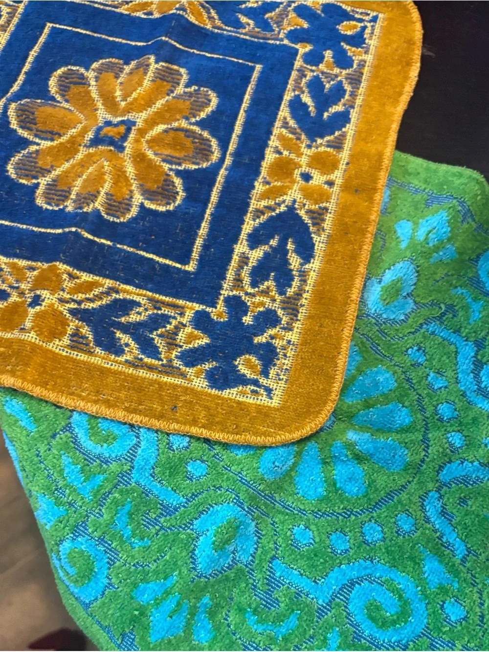 Home Accents Green and Teal vintage wash clothes